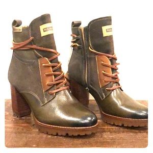 Pikolinos heeled ankle boots